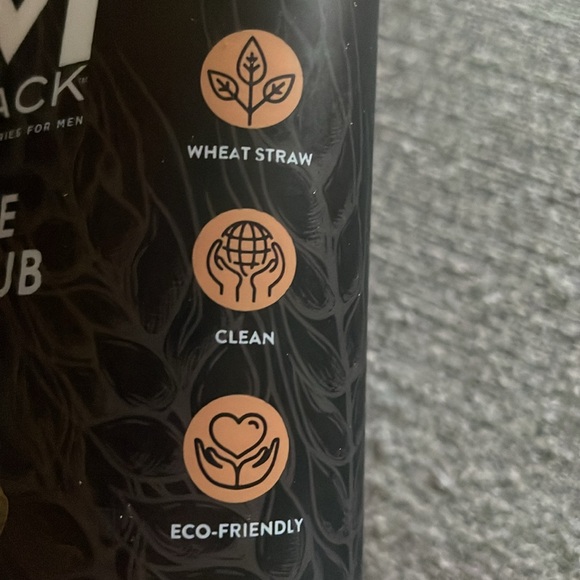 M Black Face Scrub Coffee Scented Energizing Coffee Scrub made with Wheat Straw - Picture 2 of 7